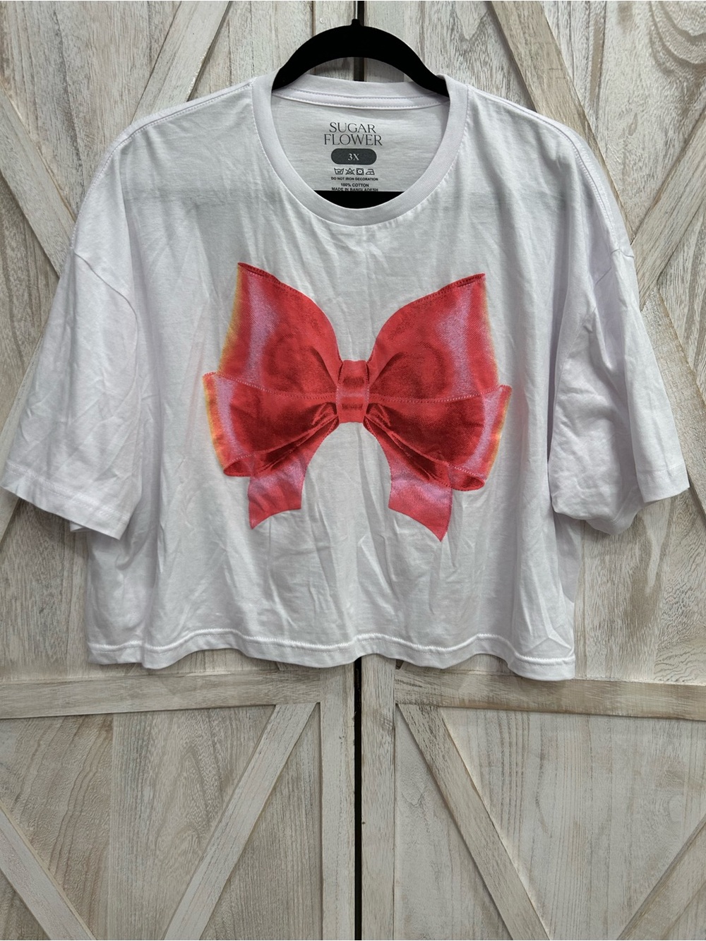 Sugar Flower White Cropped Tee with Pink Bow Print